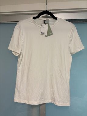 H&M size XL white crew neck tshirt new with tags